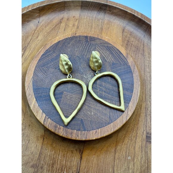 Givenchy Gold-Tone Clip-On Earrings With Organic Teardrop Design - Picture 2 of 7